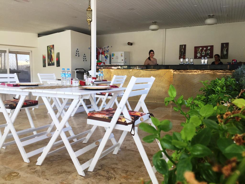 Huri & Nuri Hotel (Adults Only) Фоча Екстериор снимка
