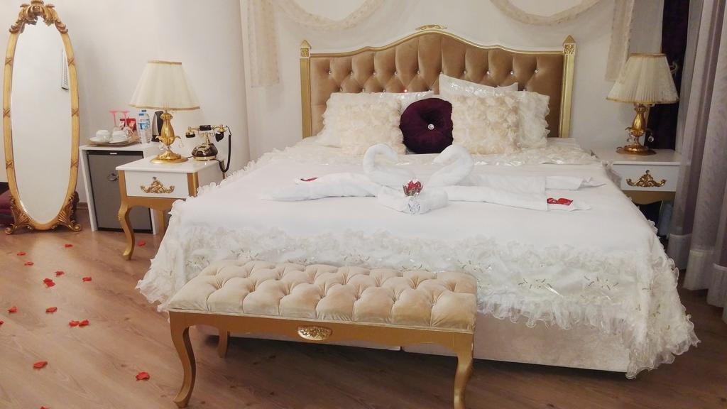 Huri & Nuri Hotel (Adults Only) Фоча Екстериор снимка