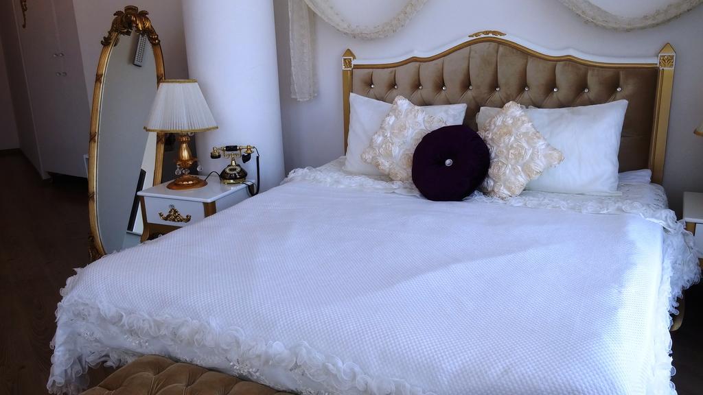Huri & Nuri Hotel (Adults Only) Фоча Екстериор снимка
