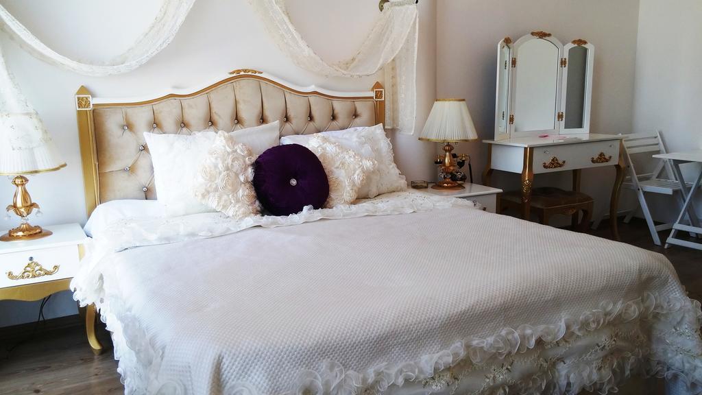 Huri & Nuri Hotel (Adults Only) Фоча Екстериор снимка