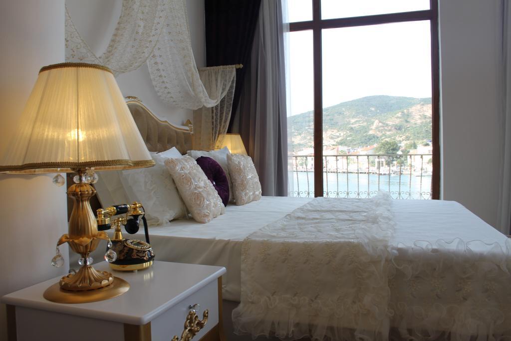 Huri & Nuri Hotel (Adults Only) Фоча Екстериор снимка